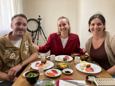 Let's make your 3 kinds of sushi! /Private class for 6-8 people group