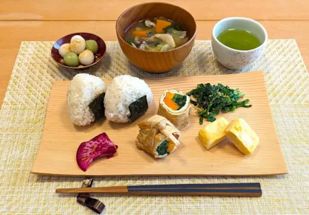 Solo Friendly Onigiri & traditional Japanese dishes and dessert!- Gluten free, vegan, halal friendly and any request of your needs