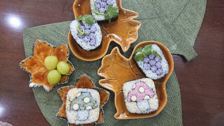 Autumn Deco Sushi ROll: Grapes and Mushrooms
