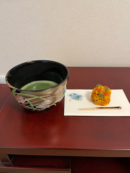 Let’s try Japanese traditional cultures!!
“Making Japanese sweets”
“Trying Japanese tea ceremony”