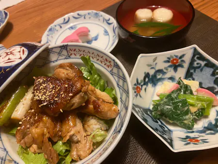 Let's make an easy and delicious chicken teriyaki bowl Let’s together in the kitchen of a traditional Kyoto house.If you don't like chicken, you can substitute pork.Also, for vegans, you can make it with fried tofu. I'm waiting for your application! #two people can apply for this class.