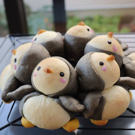 Penguin pull-apart bread