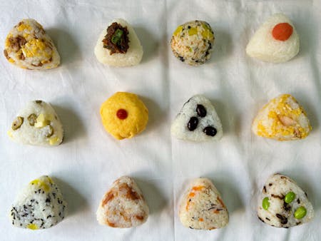 Let's make various types of rice balls!