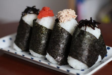 Let's make different kinds of onigiri!