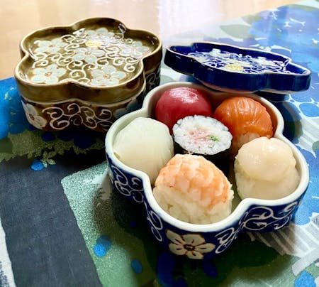 Let’s cook your own Temari-sushi and souvenirs as Japanese pottery lunch box!!
