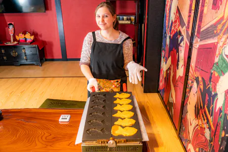 Taiyaki(fish shaped pancake) Making Class at Asakusa