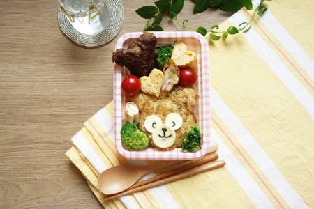 Create a Kawaii Teddy Bear Bento in Tokyo