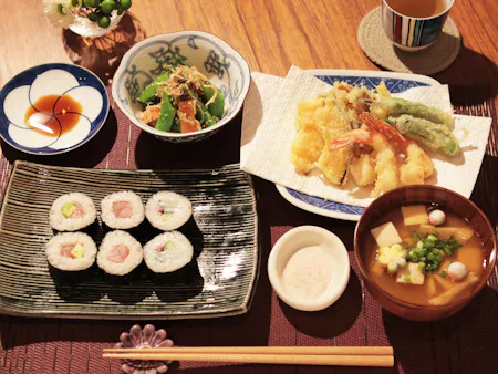 Sushi Rolls & Tempura