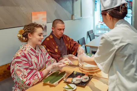Sushi Making Experience Namba！(Vegan,Halal available)