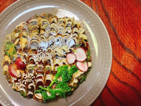 Make okonomiyaki with freshly picked vegetables with organic farmer!