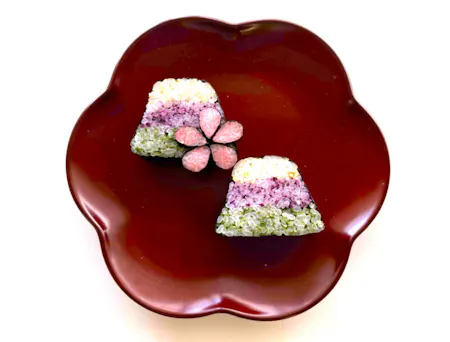 Cute sushi roll experience ◆Mt.Fuji&sakura
