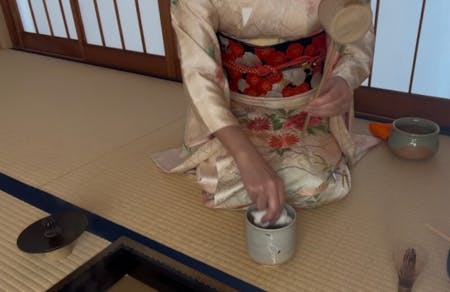 Kimono Tea Ceremony in Kumamoto: A Cultural and Intellectual Experience