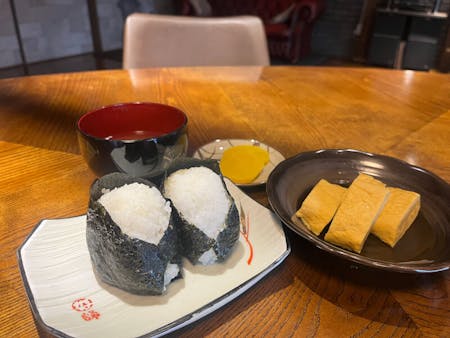 Onigiri , Miso soup and Dashimaki