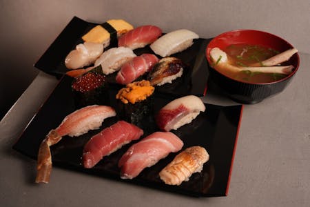 Tokyo: sushi experience Ginza