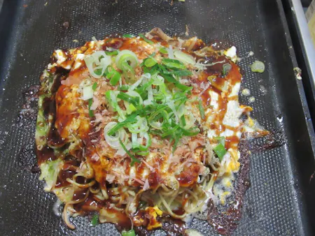 Let's cook "Hiroshima-style Okonomiyaki" with Tea ceremony Solo Friendly