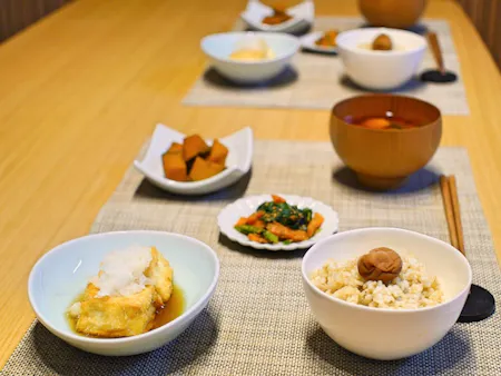 //Organic//Agedashi-dofu and seasonal vegetable dishes for vegans and vegetarians