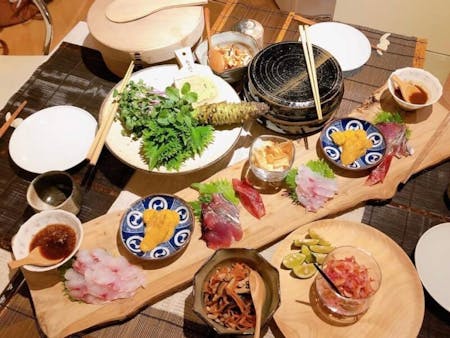 Master the Art of Temaki-Sushi Using Seafood from Toyosu Market, the Finest Fish Market in Japan, in a Private Cooking Class with a Washoku Master Chef in Tokyo