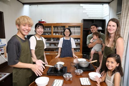 Kyoto near Fushimiinari: Vegetarian Sushi Cooking Class＆Explorer Grocery Store
