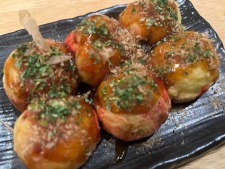 Come and enjoy an authentic takoyaki party with us! Don\'t miss the techniques that only a true Osaka chef can do!\r\n