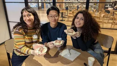 A hands-on food culture found only in Hida Takayama. Torch Hida Wagyu, then shape your nigiri, grill beef over fragrant magnolia leaves and miso, and savor dishes made with local ingredients by hand.