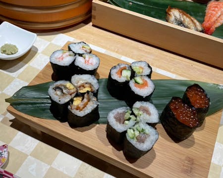 Kyoto: Let\'s make Sushi Roll at Sushi Mater Kyoto Kawaramachi!