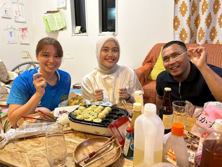Gyoza/Takoyaki/Okonomiyaki cooking class at Ojima Station near Tokyo Station