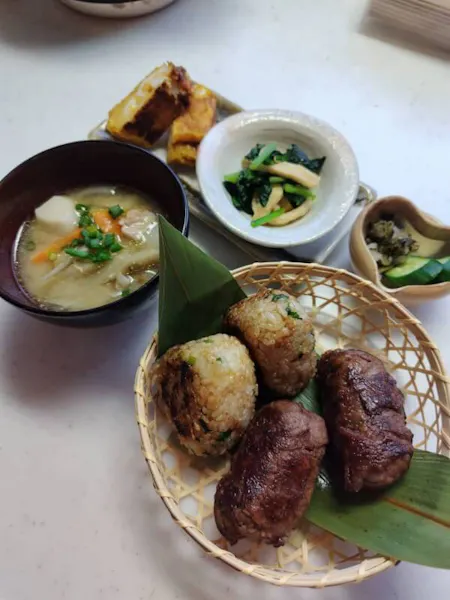 Onigiri, miso-soup, and tamagoyaki- Let's try Japanese soul foods together