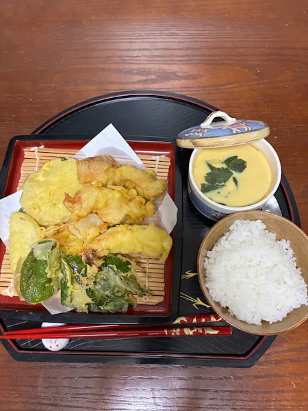 Regular Japanese meals with pastoral feel