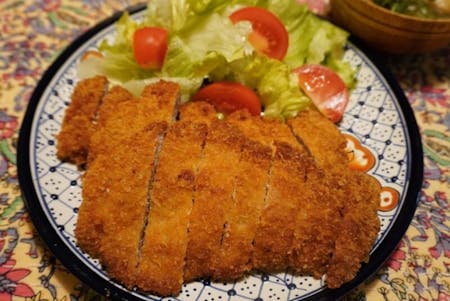 Tonkatsu (Deep-fried pork cutlet） with Miso Soup, Earthenware Pot Rice.
