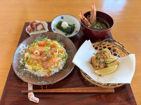 Learn to Make Japanese Seafood Chirashi Sushi & Kakiage Tempura, plus Enjoy a Matcha Experience in Sapporo