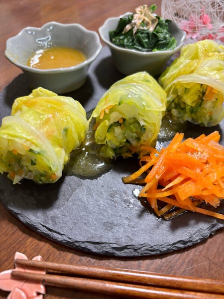 Personalized Online Class: Authentic Healthy Japanese Veggie Plate with Miso & Fresh Veggies

by Miko’s Japanese-Cooking Class