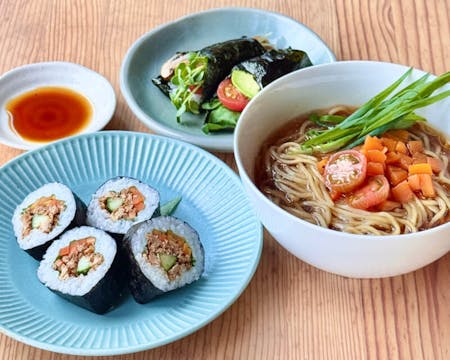 Ultimate Vegan Japanese Comfort Food: Sushi & Shoyu Ramen Masterclass,Small Group Lessons (Alone, with Your Partner, Friends, Family, etc)