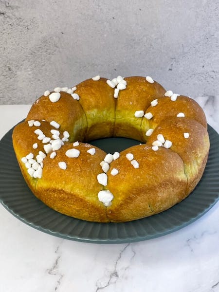 ONline   \r\nA bakery with 20 years of experience as a bread instructor will be holding a workshop on making chewy matcha red bean paste ring bread.