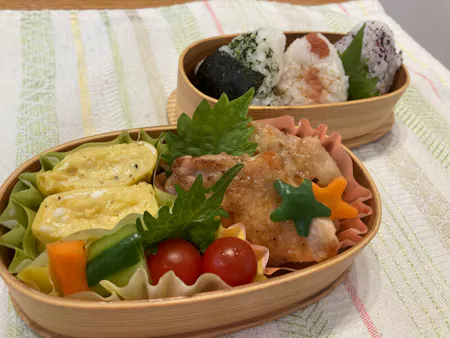 Fukuoka Local Food Experience: Bento Making & Yukata