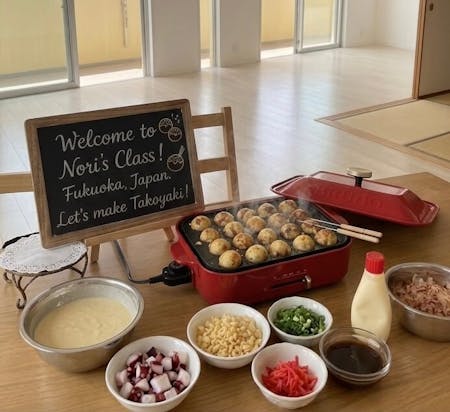 Make Juicy Takoyaki with a Cute Hot Plate in Fukuoka!