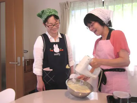 Japanese-Style Strawberry Shortcake Cooking Class