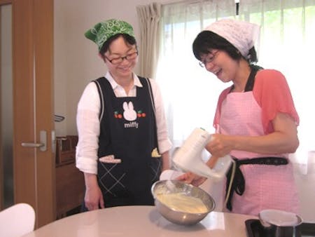 Japanese-Style Strawberry Shortcake Cooking Class
