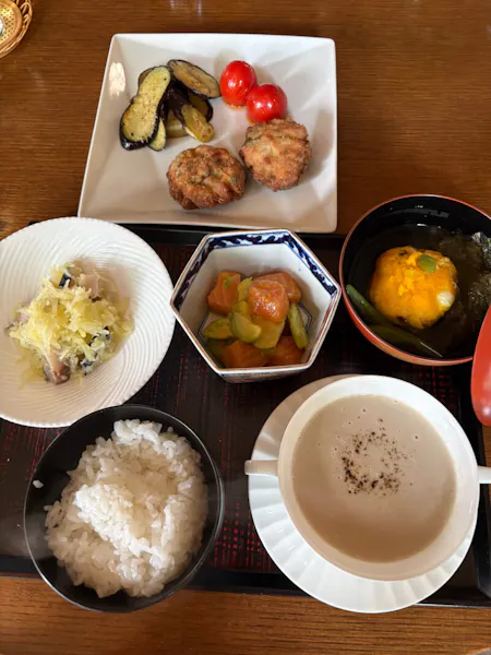 Let's enjoy home-style cooking using seasonal ingredients