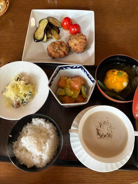 Let's enjoy home-style cooking using seasonal ingredients