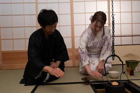 Whisk Matcha in Winter & Summer Styles! Tea Class in a City-Designated Kyoto Machiya, Easy Access from Kyoto Station