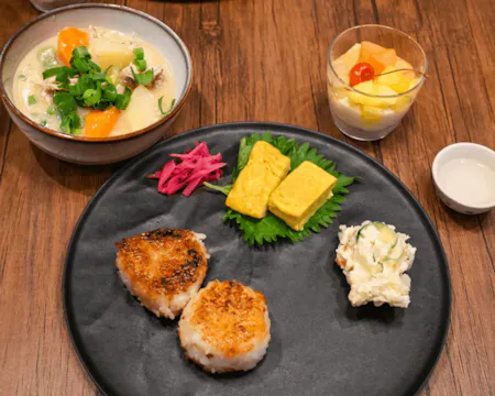 Japanese Home Cooking in Tokyo: Miso Grilled Rice Balls or Waraji Katsu Don – Taste the Story of the Earth [2–5 Guests]