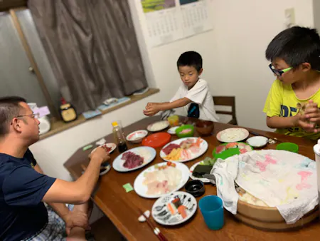 Hand-roll Your Own Sushi & Make Dashi Soup from Scratch! Family Cooking Class in Shinagawa
