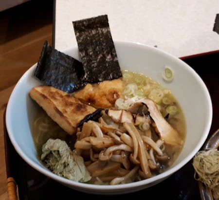 Vegan Ramen with some Tofu.