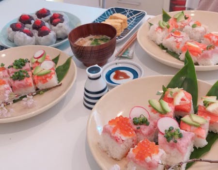 Welcome to my cozy kitchen!!  Let’s make Home style Colorful Sushi, Strawberry Sweet Mochi , Japanese Omelette and Miso soup together.