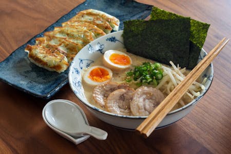 Homestyle creamy Ramen cook & Gyoza from scratch（vegan acceptable）