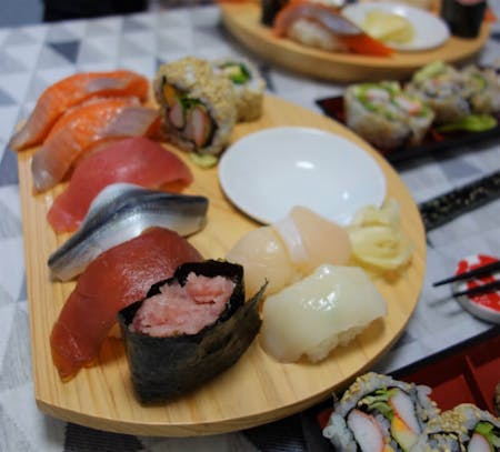 Private Class : Enjoy Sushi Making and Japanese things