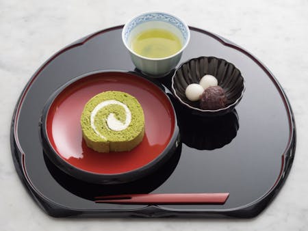 GREEN TEA ROLL CAKE SET & TEA CEREMONY
