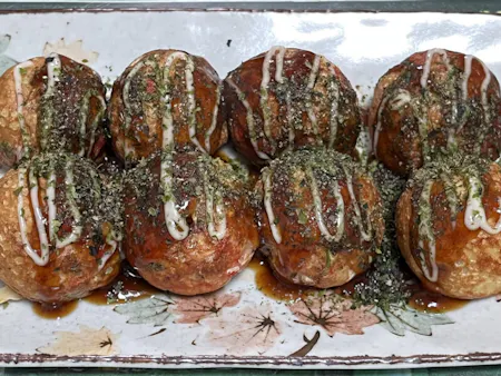 [Takoyaki] Make takoyaki at home, a Japanese soul food loved by children and adults alike. These little snacks are made on a special hot plate and feature a crispy outside and fluffy inside dough filled with octopus.