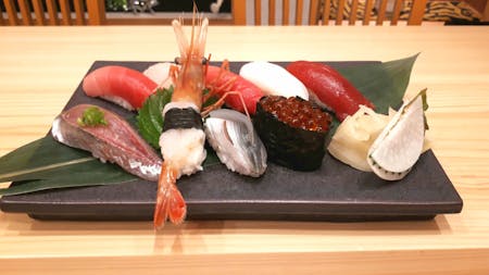 【※Pause】\r\nSushi and Tempura classes taught by professionals