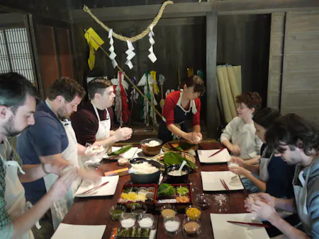 Onigiri Experience at a Thatched-roof farm house in Miyazaki Prefectural History Museum